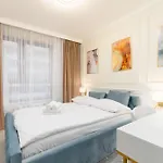 Apartment Feels Like Premium By Bookinghost Wroclaw