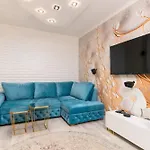 Feels Like Premium By Bookinghost Apartment *